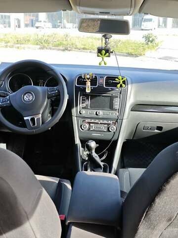 Сірий Фольксваген Гольф, об'ємом двигуна 1.6 л та пробігом 274 тис. км за 7800 $, фото 7 на Automoto.ua