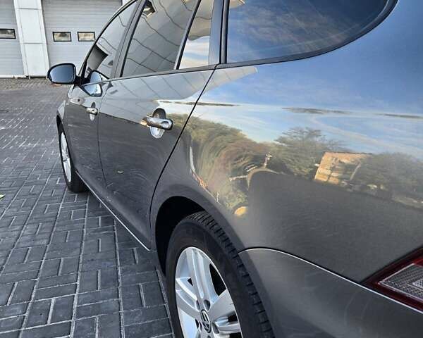 Сірий Фольксваген Гольф, об'ємом двигуна 1.39 л та пробігом 208 тис. км за 7999 $, фото 27 на Automoto.ua