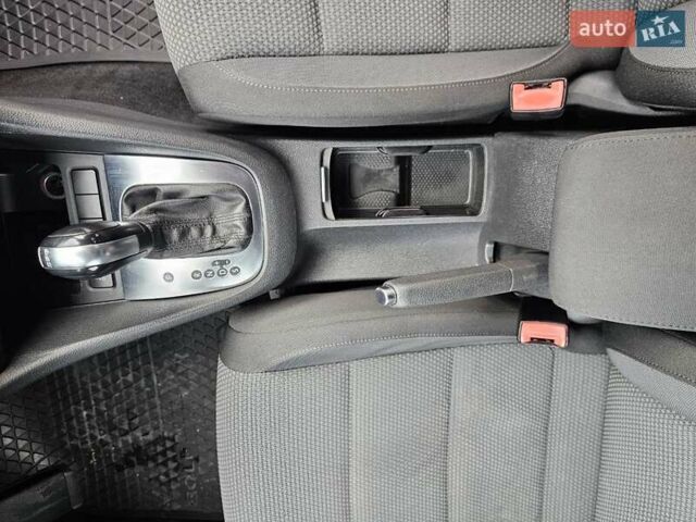 Серый Фольксваген Гольф, объемом двигателя 1.39 л и пробегом 266 тыс. км за 9000 $, фото 27 на Automoto.ua