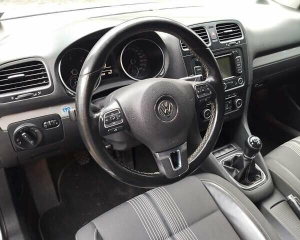 Серый Фольксваген Гольф, объемом двигателя 1.6 л и пробегом 225 тыс. км за 7900 $, фото 7 на Automoto.ua