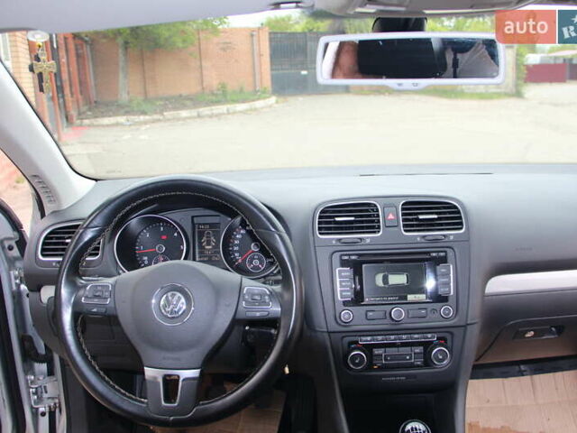 Серый Фольксваген Гольф, объемом двигателя 2 л и пробегом 175 тыс. км за 11990 $, фото 32 на Automoto.ua