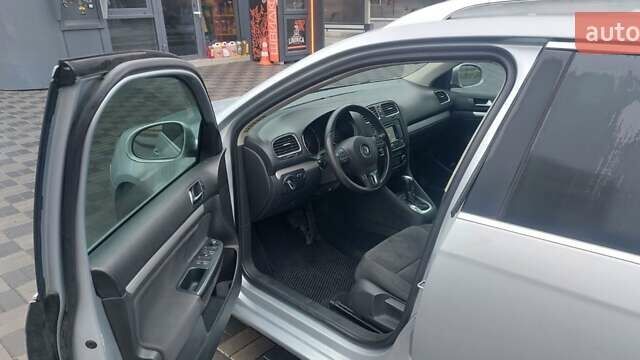 Серый Фольксваген Гольф, объемом двигателя 1.6 л и пробегом 267 тыс. км за 9400 $, фото 1 на Automoto.ua