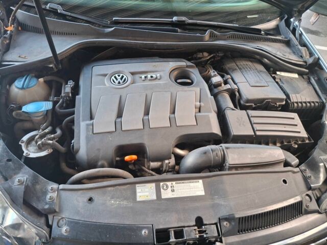 Серый Фольксваген Гольф, объемом двигателя 1.6 л и пробегом 273 тыс. км за 7500 $, фото 17 на Automoto.ua