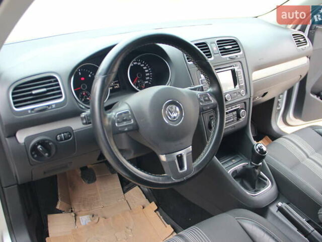 Серый Фольксваген Гольф, объемом двигателя 2 л и пробегом 175 тыс. км за 11990 $, фото 36 на Automoto.ua