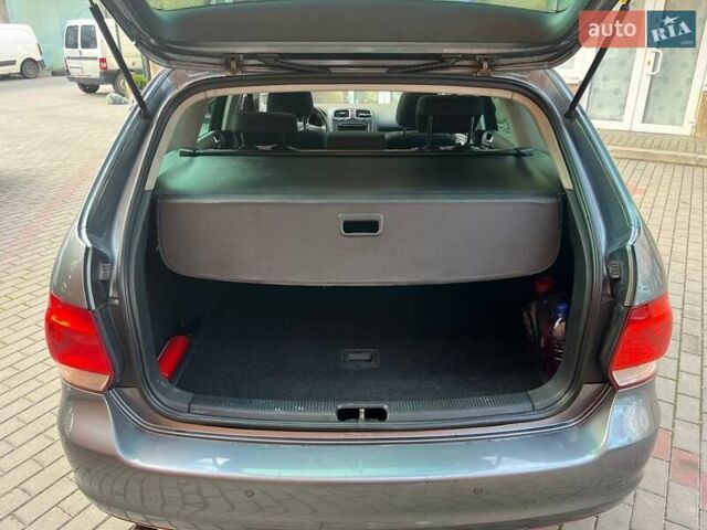 Серый Фольксваген Гольф, объемом двигателя 1.97 л и пробегом 302 тыс. км за 9000 $, фото 37 на Automoto.ua