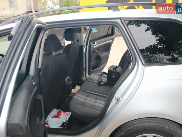 Серый Фольксваген Гольф, объемом двигателя 2 л и пробегом 175 тыс. км за 11990 $, фото 22 на Automoto.ua