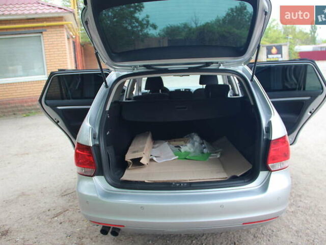 Серый Фольксваген Гольф, объемом двигателя 2 л и пробегом 175 тыс. км за 11990 $, фото 17 на Automoto.ua