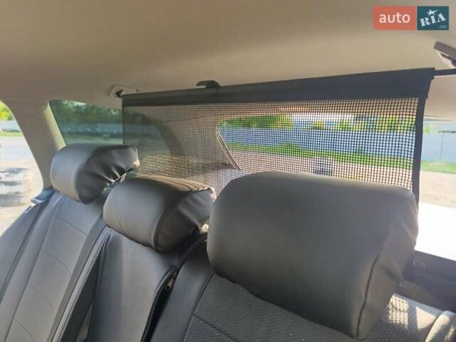 Серый Фольксваген Гольф, объемом двигателя 1.6 л и пробегом 205 тыс. км за 9200 $, фото 22 на Automoto.ua