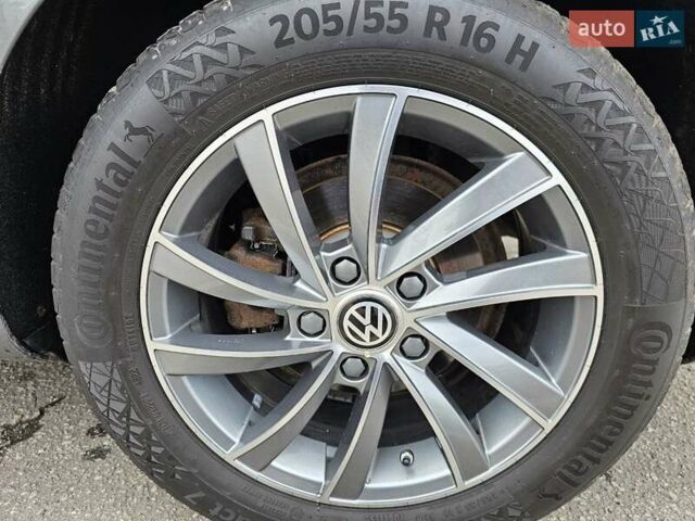 Серый Фольксваген Гольф, объемом двигателя 1.39 л и пробегом 266 тыс. км за 9000 $, фото 21 на Automoto.ua