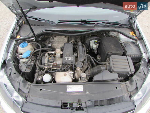 Серый Фольксваген Гольф, объемом двигателя 1.2 л и пробегом 200 тыс. км за 8400 $, фото 27 на Automoto.ua