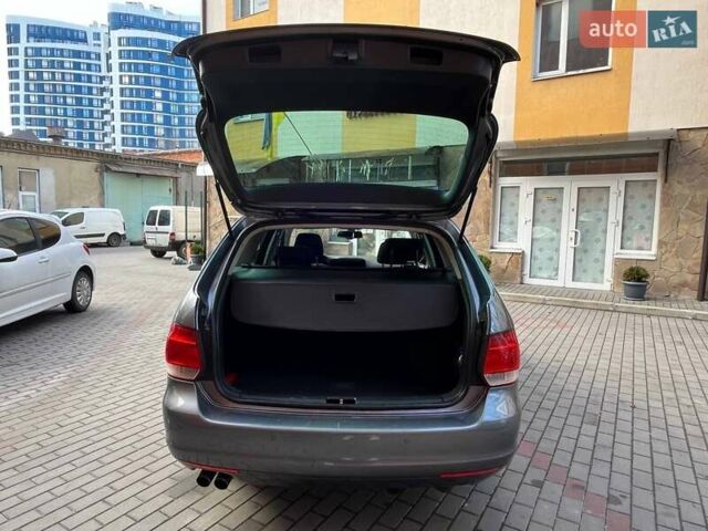 Серый Фольксваген Гольф, объемом двигателя 1.97 л и пробегом 300 тыс. км за 9200 $, фото 36 на Automoto.ua