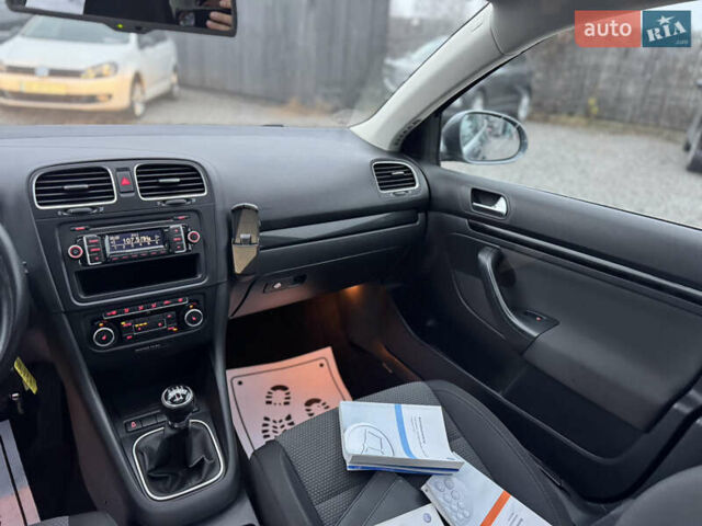 Сірий Фольксваген Гольф, об'ємом двигуна 1.6 л та пробігом 220 тис. км за 7950 $, фото 32 на Automoto.ua
