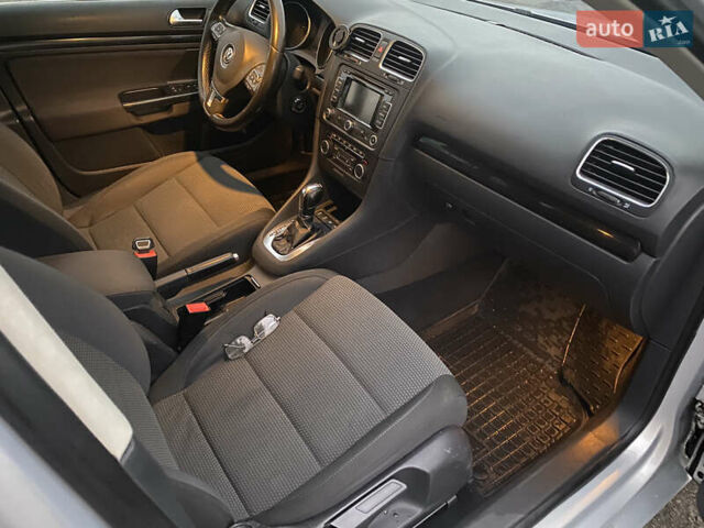 Серый Фольксваген Гольф, объемом двигателя 1.6 л и пробегом 240 тыс. км за 8350 $, фото 21 на Automoto.ua