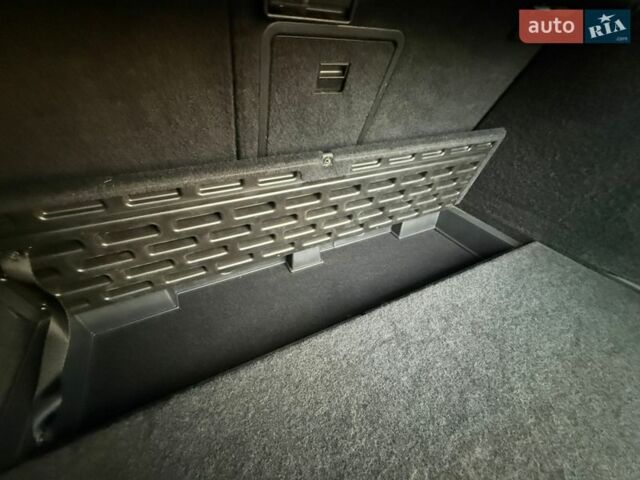 Серый Фольксваген Гольф, объемом двигателя 1.6 л и пробегом 245 тыс. км за 8400 $, фото 85 на Automoto.ua