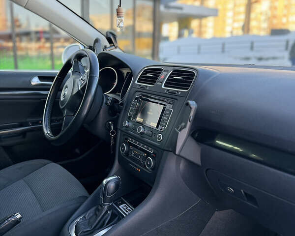 Сірий Фольксваген Гольф, об'ємом двигуна 2 л та пробігом 260 тис. км за 8550 $, фото 15 на Automoto.ua