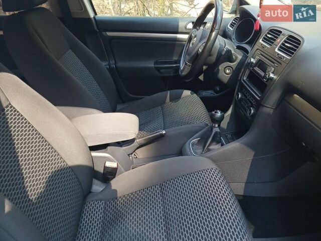 Серый Фольксваген Гольф, объемом двигателя 1.6 л и пробегом 171 тыс. км за 6999 $, фото 4 на Automoto.ua