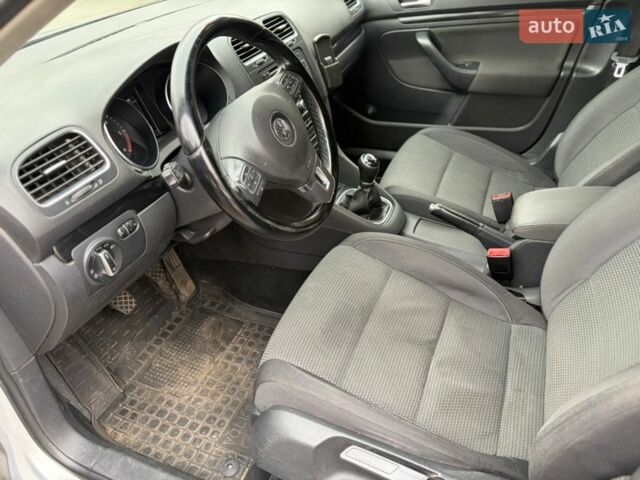 Серый Фольксваген Гольф, объемом двигателя 1.6 л и пробегом 341 тыс. км за 6800 $, фото 19 на Automoto.ua