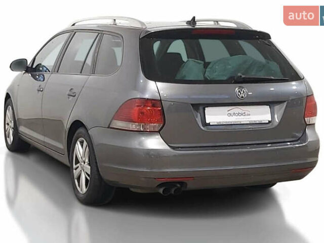 Серый Фольксваген Гольф, объемом двигателя 1.4 л и пробегом 217 тыс. км за 8000 $, фото 5 на Automoto.ua