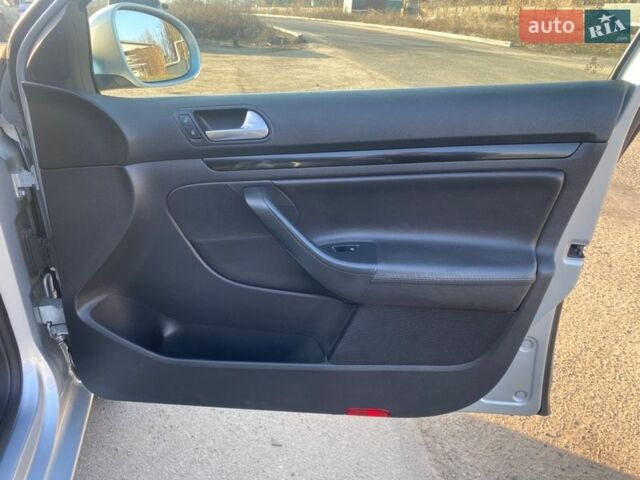 Сірий Фольксваген Гольф, об'ємом двигуна 2 л та пробігом 205 тис. км за 8500 $, фото 12 на Automoto.ua