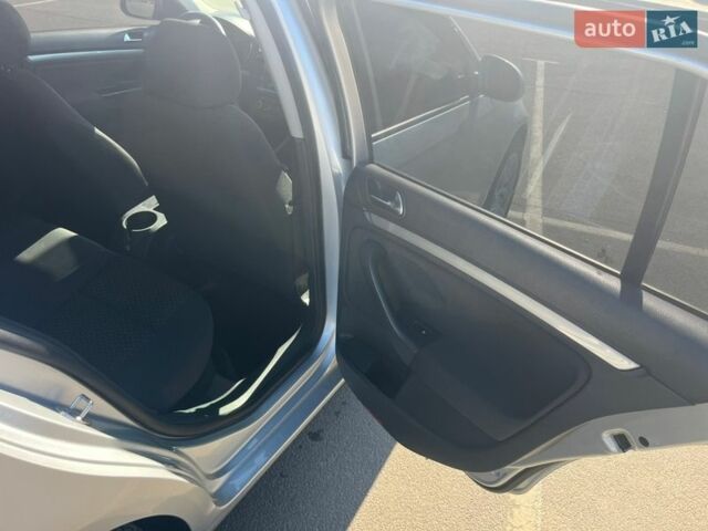 Сірий Фольксваген Гольф, об'ємом двигуна 1.6 л та пробігом 320 тис. км за 8300 $, фото 29 на Automoto.ua
