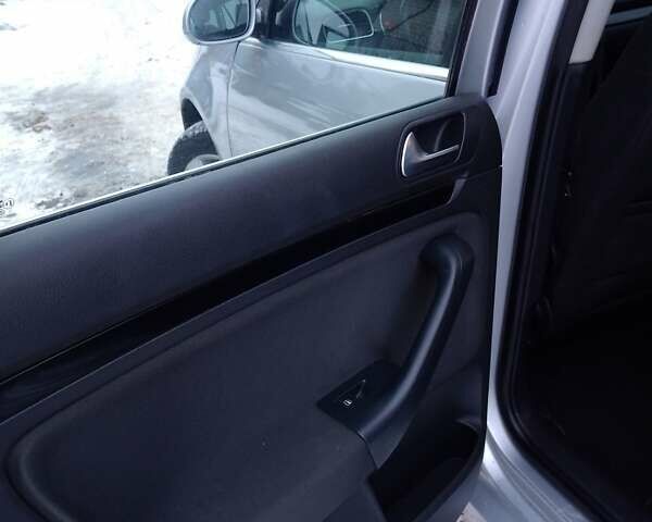 Сірий Фольксваген Гольф, об'ємом двигуна 1.4 л та пробігом 199 тис. км за 7500 $, фото 13 на Automoto.ua