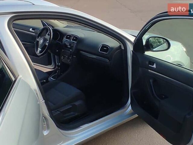 Серый Фольксваген Гольф, объемом двигателя 1.6 л и пробегом 257 тыс. км за 8000 $, фото 50 на Automoto.ua