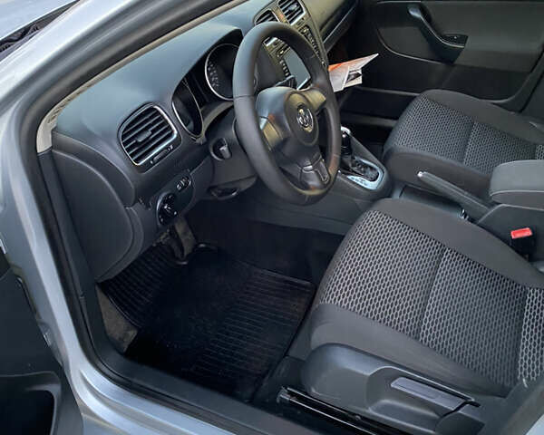 Серый Фольксваген Гольф, объемом двигателя 1.6 л и пробегом 198 тыс. км за 8200 $, фото 29 на Automoto.ua