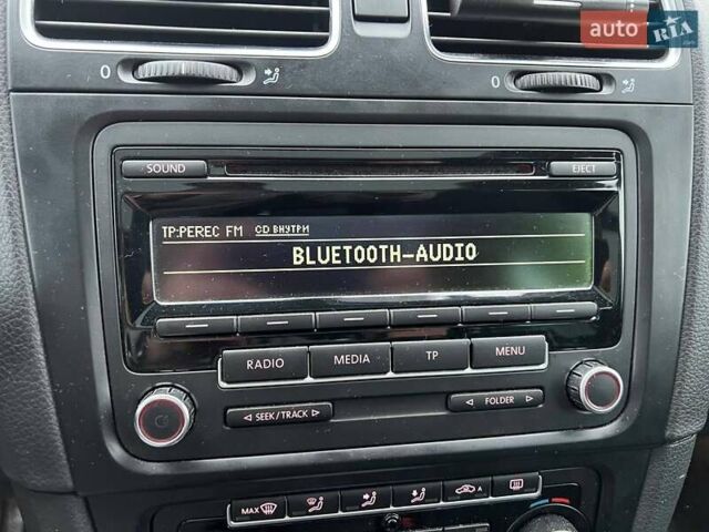 Серый Фольксваген Гольф, объемом двигателя 1.97 л и пробегом 302 тыс. км за 9000 $, фото 18 на Automoto.ua