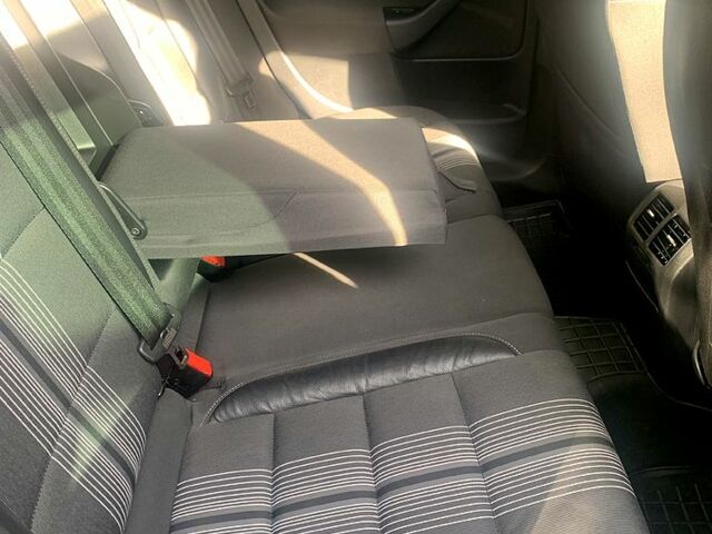 Сірий Фольксваген Гольф, об'ємом двигуна 2 л та пробігом 175 тис. км за 10300 $, фото 7 на Automoto.ua