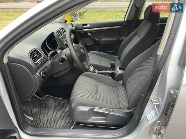 Серый Фольксваген Гольф, объемом двигателя 1.6 л и пробегом 290 тыс. км за 8200 $, фото 15 на Automoto.ua