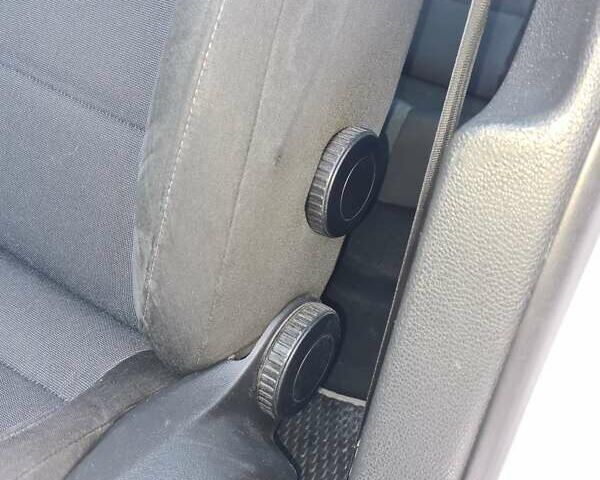 Сірий Фольксваген Гольф, об'ємом двигуна 1.6 л та пробігом 314 тис. км за 7700 $, фото 21 на Automoto.ua