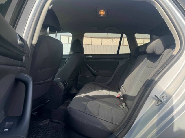 Сірий Фольксваген Гольф, об'ємом двигуна 1.6 л та пробігом 341 тис. км за 7490 $, фото 9 на Automoto.ua