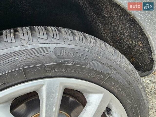 Серый Фольксваген Гольф, объемом двигателя 1.39 л и пробегом 266 тыс. км за 9000 $, фото 17 на Automoto.ua