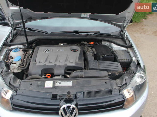 Серый Фольксваген Гольф, объемом двигателя 2 л и пробегом 175 тыс. км за 11990 $, фото 38 на Automoto.ua
