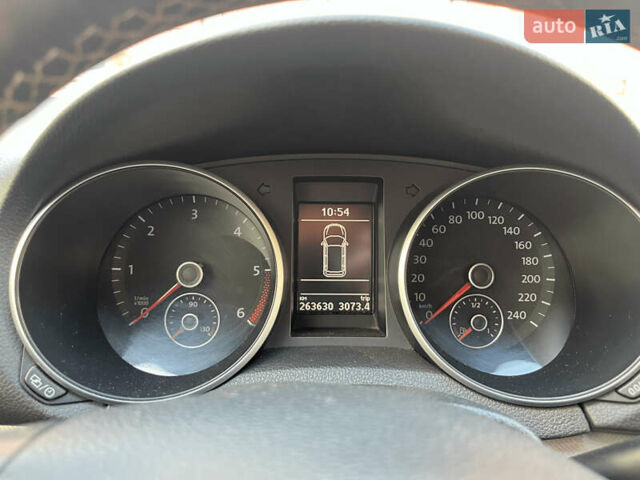 Серый Фольксваген Гольф, объемом двигателя 1.6 л и пробегом 263 тыс. км за 7200 $, фото 6 на Automoto.ua