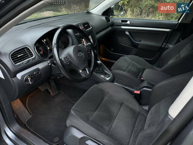 Фольксваген Гольф 2012 у Луцьку на Automoto.ua Сірий Фольксваген Гольф, об'ємом двигуна 1.6 л та пробігом 282 тис. км за 8999 $, фото 12 на Automoto.ua
