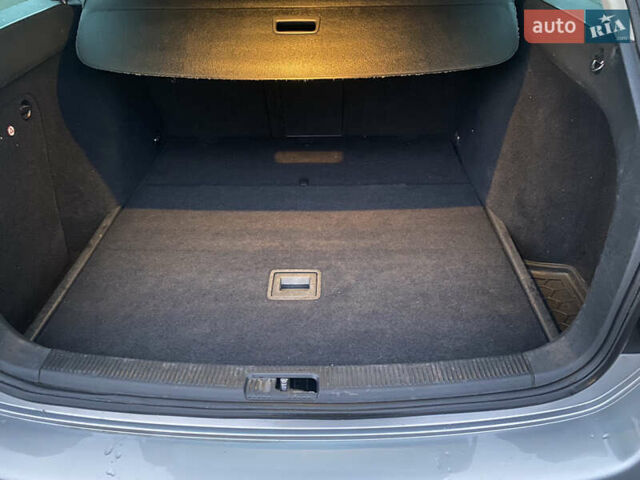 Серый Фольксваген Гольф, объемом двигателя 1.6 л и пробегом 240 тыс. км за 8350 $, фото 19 на Automoto.ua