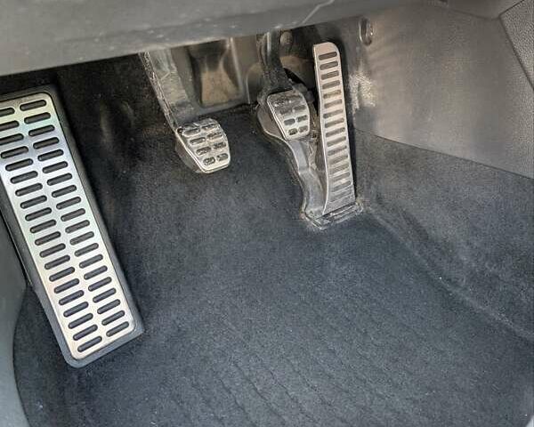 Серый Фольксваген Гольф, объемом двигателя 1.6 л и пробегом 184 тыс. км за 7750 $, фото 24 на Automoto.ua