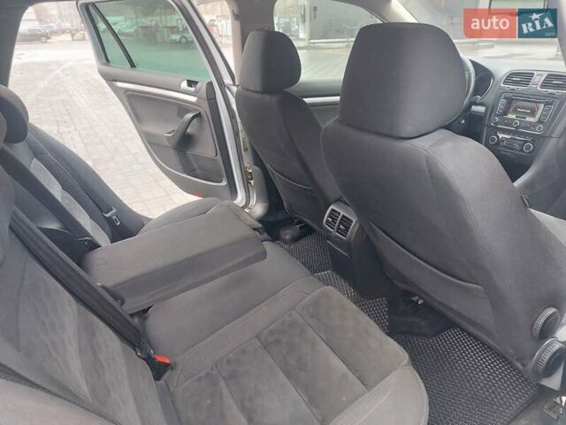 Серый Фольксваген Гольф, объемом двигателя 1.6 л и пробегом 267 тыс. км за 9400 $, фото 2 на Automoto.ua