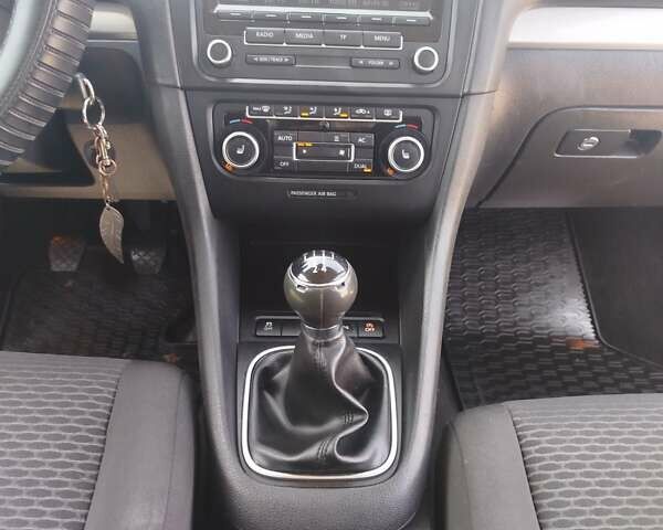 Сірий Фольксваген Гольф, об'ємом двигуна 1.6 л та пробігом 290 тис. км за 9000 $, фото 13 на Automoto.ua