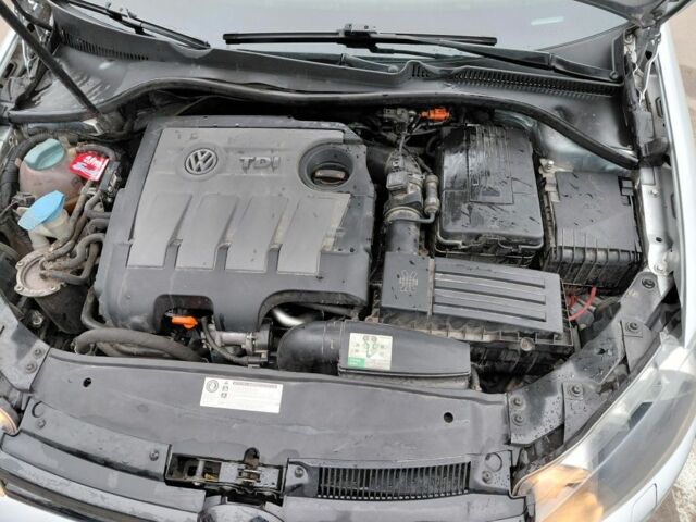 Сірий Фольксваген Гольф, об'ємом двигуна 1.6 л та пробігом 259 тис. км за 7800 $, фото 3 на Automoto.ua