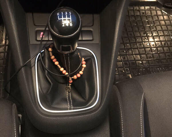 Серый Фольксваген Гольф, объемом двигателя 2 л и пробегом 320 тыс. км за 9200 $, фото 22 на Automoto.ua