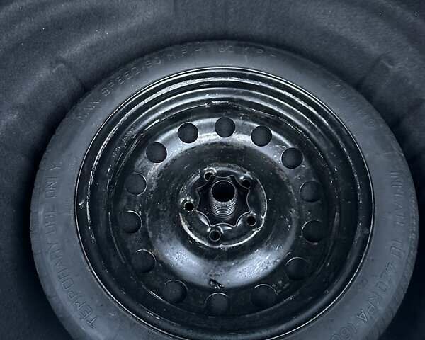 Серый Фольксваген Гольф, объемом двигателя 1.6 л и пробегом 217 тыс. км за 8600 $, фото 13 на Automoto.ua