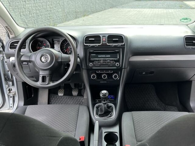 Сірий Фольксваген Гольф, об'ємом двигуна 1.6 л та пробігом 305 тис. км за 8200 $, фото 5 на Automoto.ua