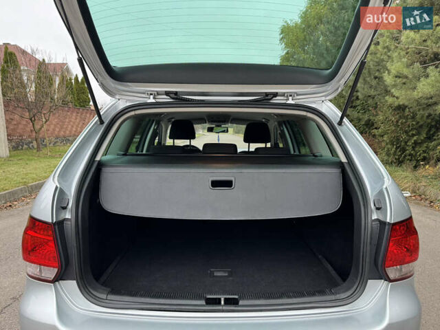 Серый Фольксваген Гольф, объемом двигателя 1.6 л и пробегом 221 тыс. км за 9450 $, фото 58 на Automoto.ua