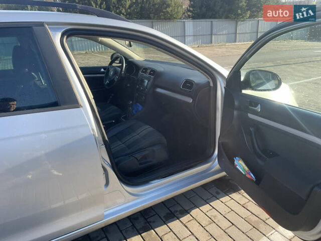 Серый Фольксваген Гольф, объемом двигателя 1.6 л и пробегом 330 тыс. км за 7200 $, фото 27 на Automoto.ua