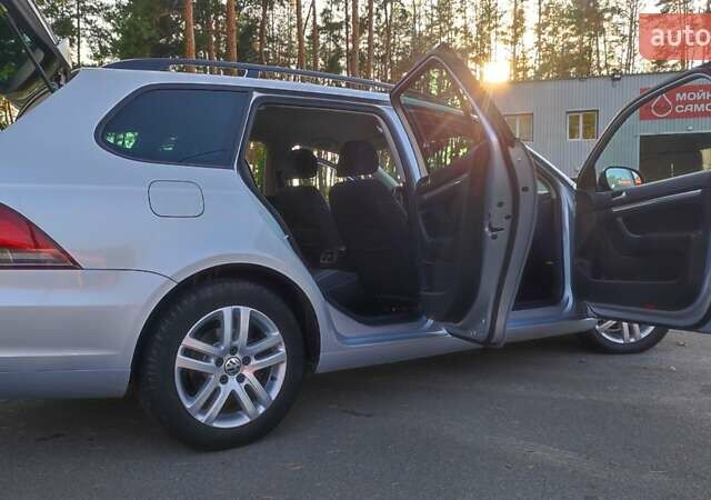 Серый Фольксваген Гольф, объемом двигателя 1.6 л и пробегом 277 тыс. км за 10000 $, фото 3 на Automoto.ua