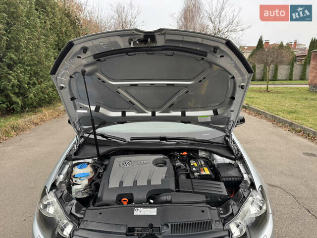 Серый Фольксваген Гольф, объемом двигателя 1.6 л и пробегом 221 тыс. км за 9450 $, фото 67 на Automoto.ua