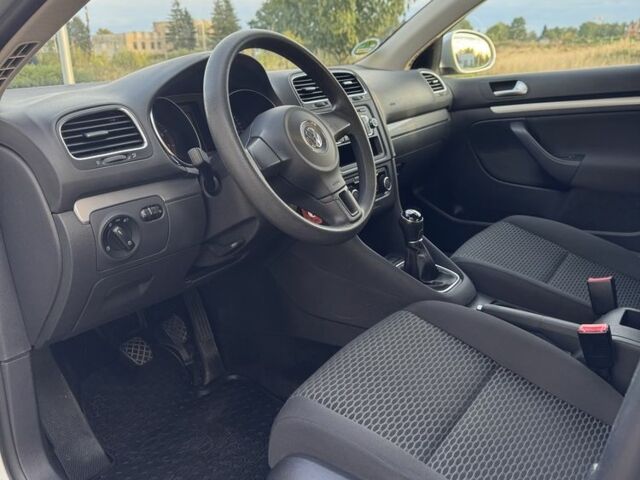 Серый Фольксваген Гольф, объемом двигателя 1.2 л и пробегом 119 тыс. км за 8300 $, фото 12 на Automoto.ua