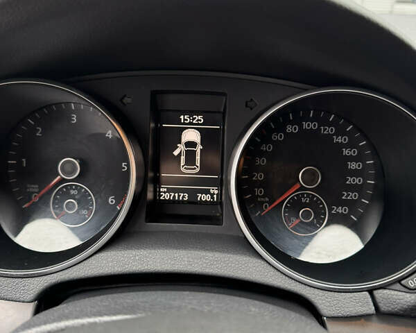 Серый Фольксваген Гольф, объемом двигателя 1.6 л и пробегом 207 тыс. км за 8900 $, фото 12 на Automoto.ua